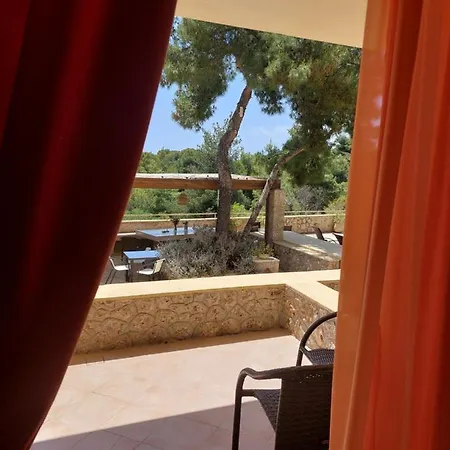 Ξενοδοχείο με διαμερίσματα πλειάδες Πόρτο Χέλι