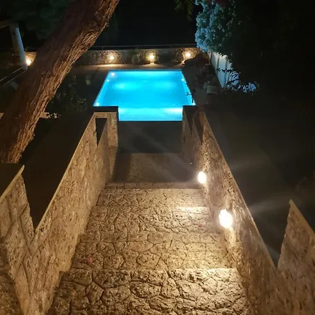 πλειάδες Ξενοδοχείο με διαμερίσματα 3*