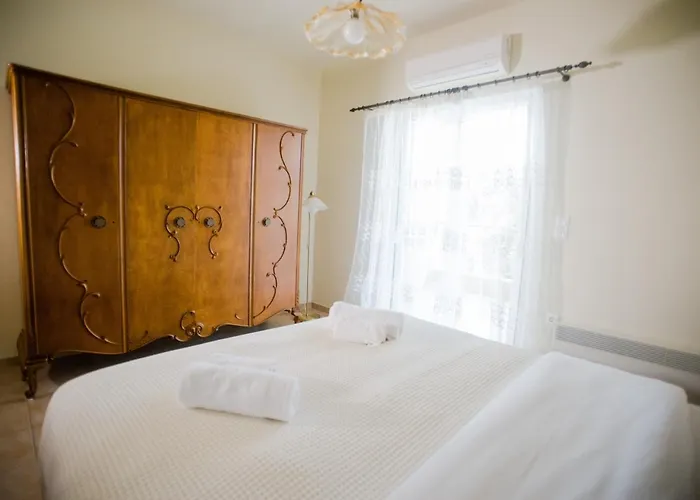 Pleiades Luxury Ξενοδοχείο με διαμερίσματα 4*