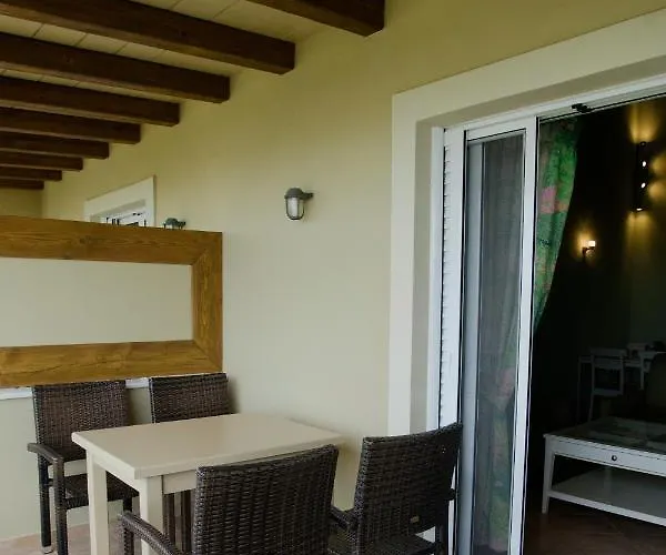 Pleiades Luxury Πόρτο Χέλι