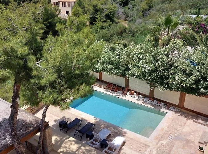 Pleiades Luxury Ξενοδοχείο με διαμερίσματα Πόρτο Χέλι